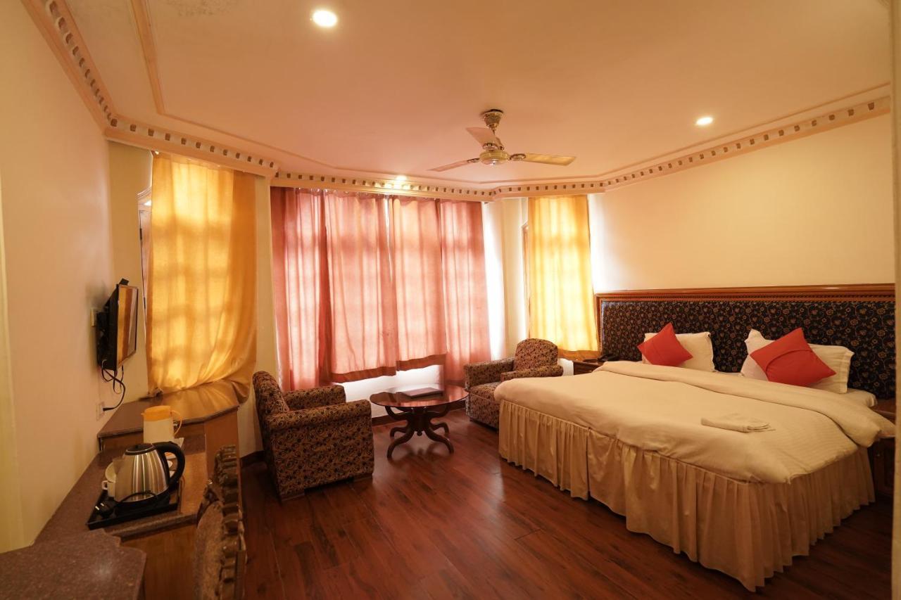 Royal Palace Resort Bhagsunag Dharamshala Exterior foto